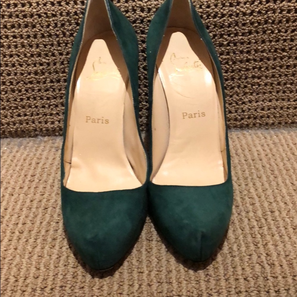 Christian louboutin 39.5 Rolando Green Suede